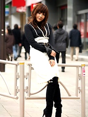 Japanese whore is enjoying the fame of a model photographed