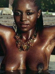 Ebony nude girls