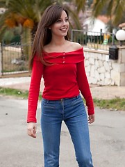 Vivacious Lorena with an endearing smile and intimate details.