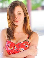 Victoria outdoor striptease